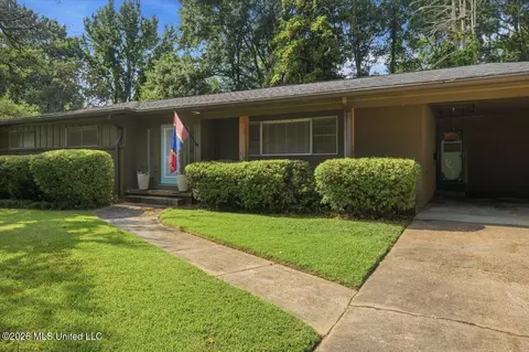 Exterior - 119 Pimlico Pl, Jackson, MS 39211 photo 4 of 10