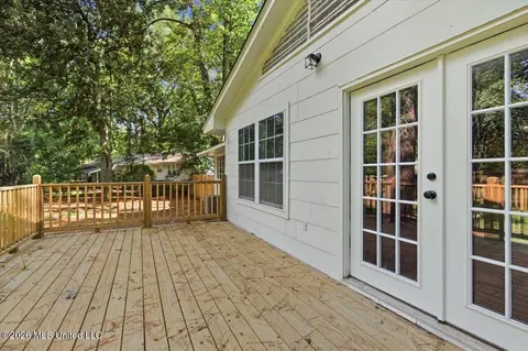 Exterior - 4330 Manhassett Dr, Jackson, MS 39211 photo 3 of 8