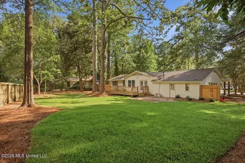 Exterior - 4330 Manhassett Dr, Jackson, MS 39211 photo 6 of 8