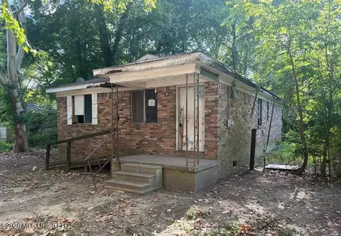 Exterior - 453 Main St, Canton, MS 39046 photo 2 of 4