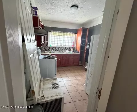 Other - 807 Evergreen Ave, Jackson, MS 39204 photo 4 of 7