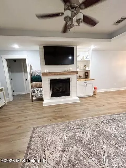 Living - 9534 Lono Pl, Diamondhead, MS 39525 photo 1 of 2