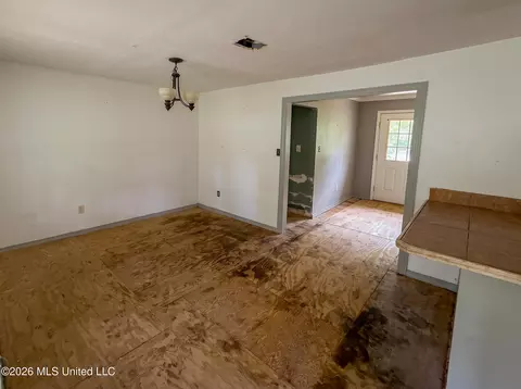 Living - 150 Tullos Rd, Braxton, MS 39044 photo 1 of 2