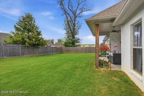 Exterior - 105 Shore View Dr, Madison, MS 39110 photo 5 of 7