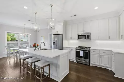 Kitchen - 105 Shore View Dr, Madison, MS 39110 photo 2 of 3