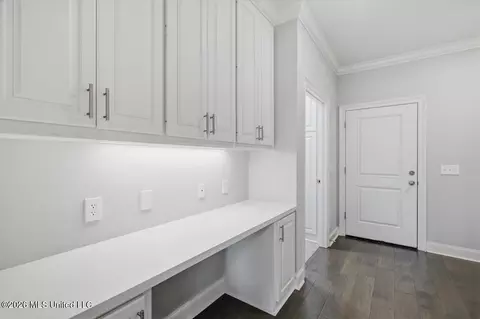 Entry Way - 105 Shore View Dr, Madison, MS 39110 photo 3 of 7