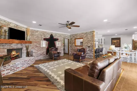 Living - 130 Pine Lake Cv, Flora, MS 39071 photo 2 of 3
