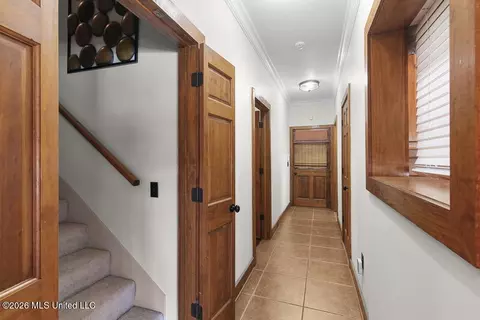 Entry Way - 130 Pine Lake Cv, Flora, MS 39071 photo 4 of 4