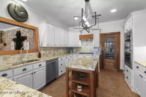 Kitchen - 130 Pine Lake Cv, Flora, MS 39071 photo 2 of 3
