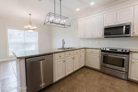 Kitchen - 120 Susan Ln, Brandon, MS 39042 photo 2 of 3