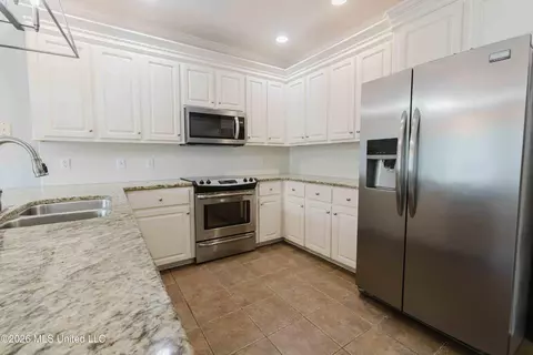 Kitchen - 120 Susan Ln, Brandon, MS 39042 photo 3 of 3