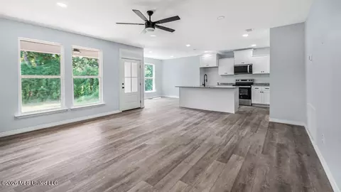 Living - 5017 Couch St, Moss Point, MS 39563 photo 1 of 1