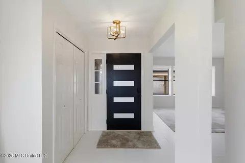 Entry Way - 57 Breakers Ln, Ridgeland, MS 39157 photo 1 of 6