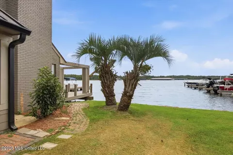 Exterior - 57 Breakers Ln, Ridgeland, MS 39157 photo 4 of 8