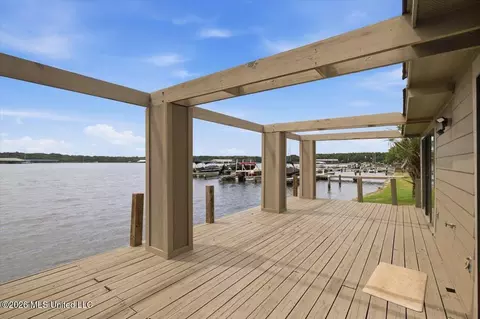 Exterior - 57 Breakers Ln, Ridgeland, MS 39157 photo 5 of 8