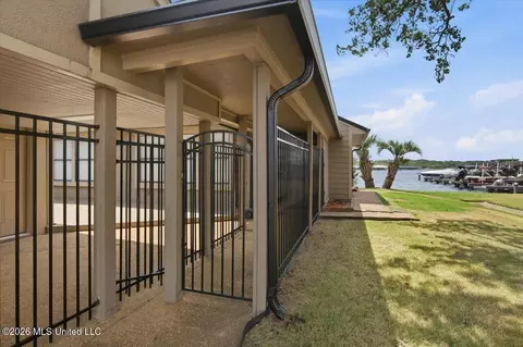 Exterior - 57 Breakers Ln, Ridgeland, MS 39157 photo 2 of 8
