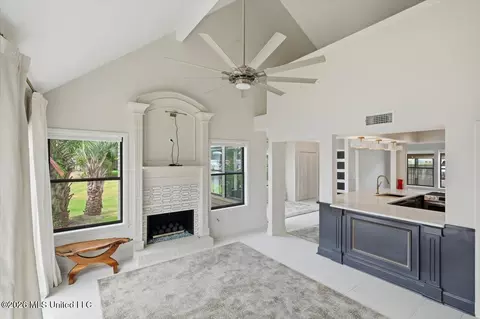 Living - 57 Breakers Ln, Ridgeland, MS 39157 photo 2 of 3
