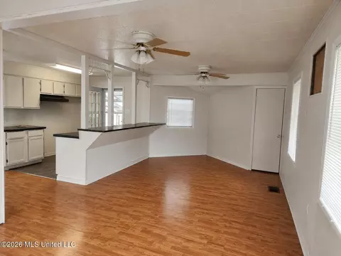 229 Cameron St, Jackson, MS 39212 photo 2