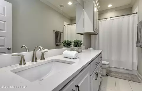 Bath - 129 Camden Pointe Pointe, Madison, MS 39110 photo 1 of 8