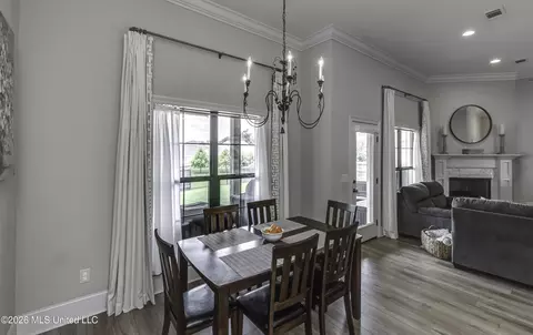 Dining - 129 Camden Pointe Pointe, Madison, MS 39110 photo 2 of 3