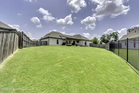 Exterior - 129 Camden Pointe Pointe, Madison, MS 39110 photo 13 of 18