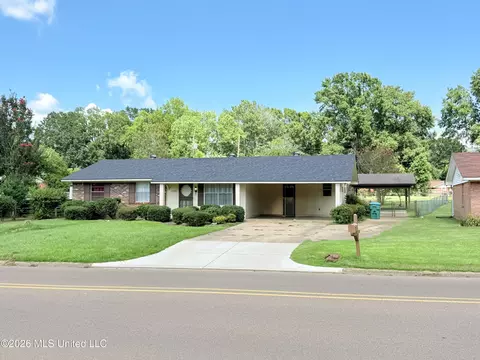 Exterior - 1584 Vance Rd, Grenada, MS 38901 photo 2 of 8
