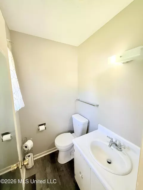 Bath - 1584 Vance Rd, Grenada, MS 38901 photo 3 of 3