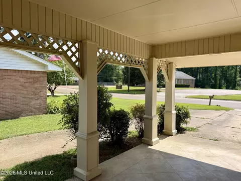 Exterior - 1584 Vance Rd, Grenada, MS 38901 photo 7 of 8