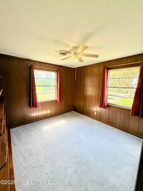 Bedroom - 1584 Vance Rd, Grenada, MS 38901 photo 5 of 6