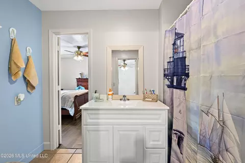Bath - 13163 Us-98, Lucedale, MS 39452 photo 6 of 6