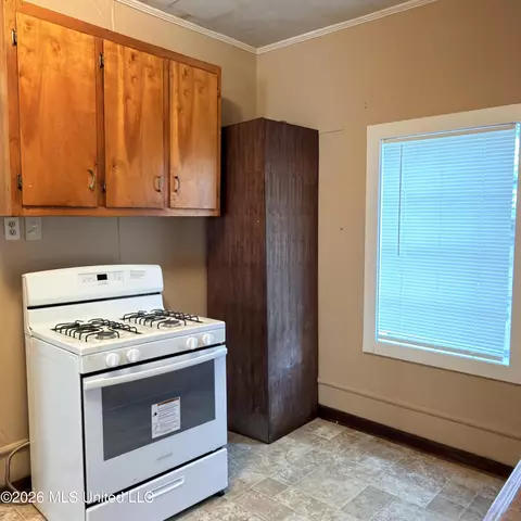 Kitchen - 406 S Washington St, Brookhaven, MS 39601 photo 2 of 4