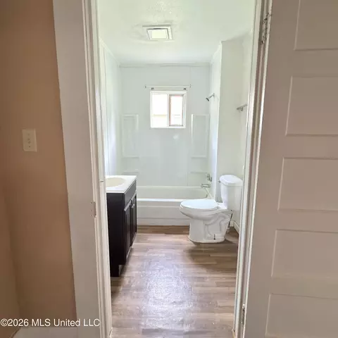 Bath - 406 S Washington St, Brookhaven, MS 39601 photo 1 of 4