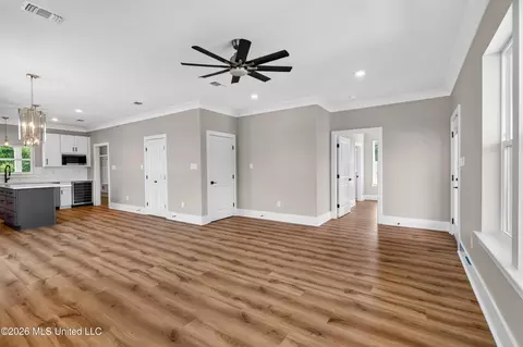 Living - 10113 Bald Eagle Dr, Biloxi, MS 39532 photo 2 of 3