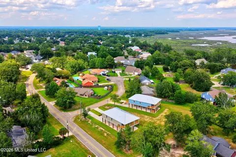 View/Area - 10113 Bald Eagle Dr, Biloxi, MS 39532 photo 4 of 6