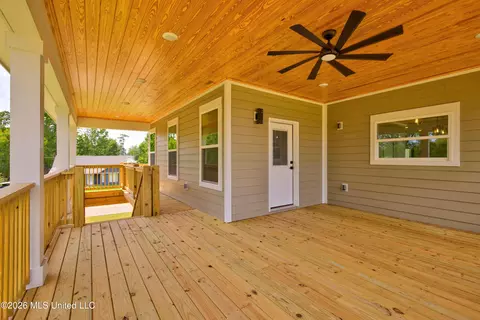 Exterior - 10113 Bald Eagle Dr, Biloxi, MS 39532 photo 8 of 9