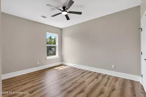 Bedroom - 10113 Bald Eagle Dr, Biloxi, MS 39532 photo 2 of 3