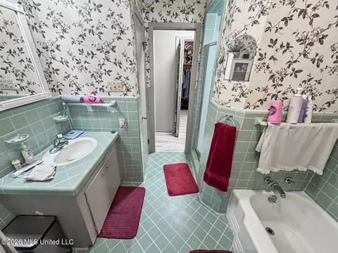 Bath - 155 Homochitto St, Natchez, MS 39120 photo 5 of 5