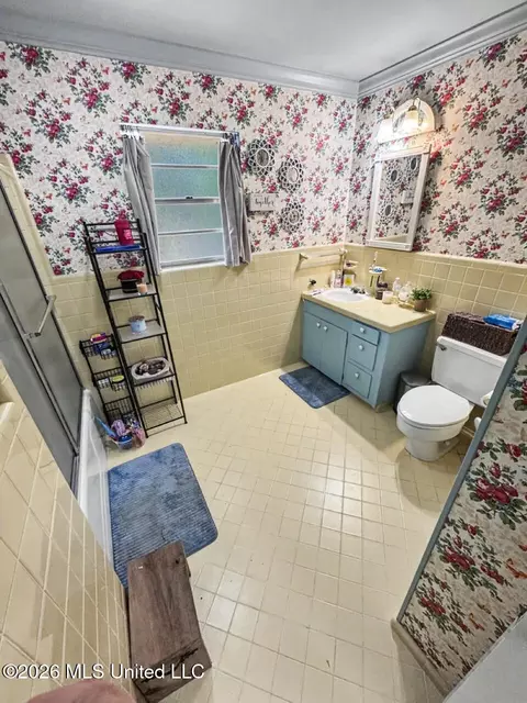Bath - 155 Homochitto St, Natchez, MS 39120 photo 1 of 5