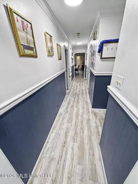 Entry Way - 155 Homochitto St, Natchez, MS 39120 photo 2 of 4