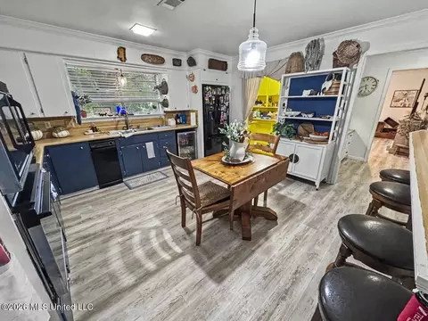 Kitchen - 155 Homochitto St, Natchez, MS 39120 photo 2 of 3