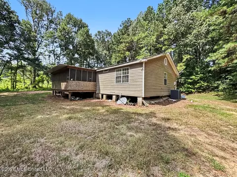 Exterior - 579 Liberty Rd, Natchez, MS 39120 photo 5 of 5