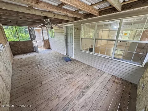 Exterior - 579 Liberty Rd, Natchez, MS 39120 photo 3 of 5