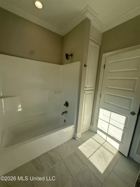 Bath - 414 Old Maple Cv, Madison, MS 39110 photo 6 of 6