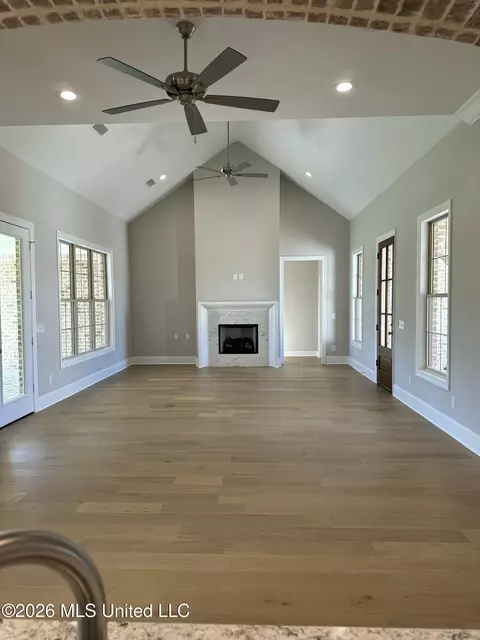 Living - 414 Old Maple Cv, Madison, MS 39110 photo 1 of 1