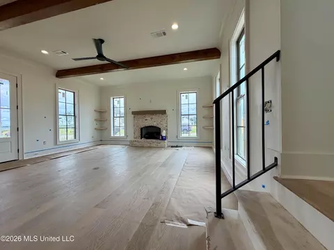Living - 917 Bald Eagle Dr, Brandon, MS 39047 photo 1 of 1