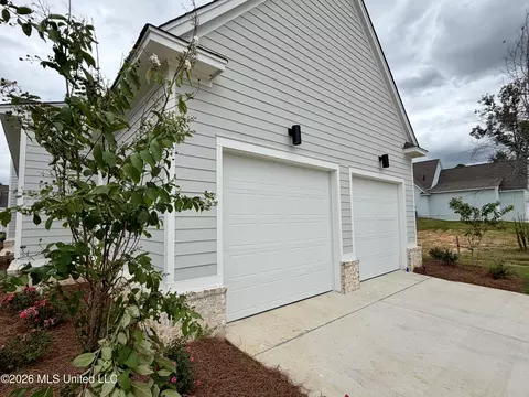 Exterior - 917 Bald Eagle Dr, Brandon, MS 39047 photo 4 of 7
