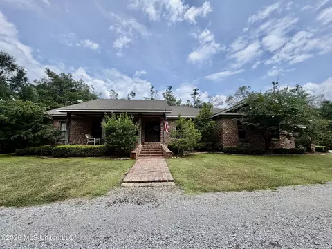 1081 County Road 184, Greenwood, MS 38930