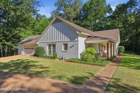Exterior - 403 Warwick Rd, Clinton, MS 39056 photo 4 of 18