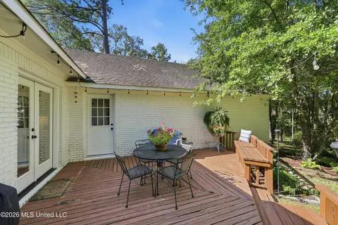 Exterior - 403 Warwick Rd, Clinton, MS 39056 photo 8 of 18