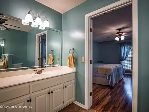 Bath - 556 Chickasaw Rd, Pope, MS 38658 photo 5 of 5